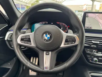 540i xDrive Lim. M-Sport AHK/HUD 2 JAHRE GARANTI