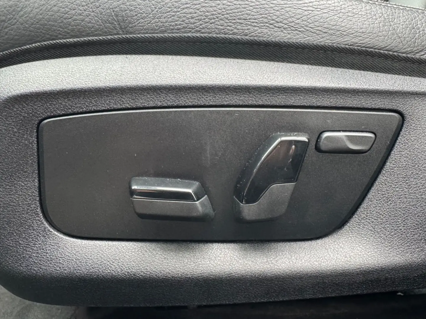 540i xDrive Lim. M-Sport AHK/HUD 2 JAHRE GARANTI