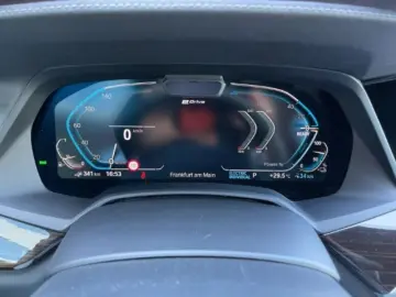 X5 xDr 45e M-Sport LCProf PANO DA HUD AHK