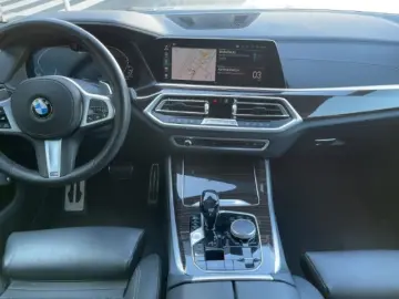X5 xDr 45e M-Sport LCProf PANO DA HUD AHK