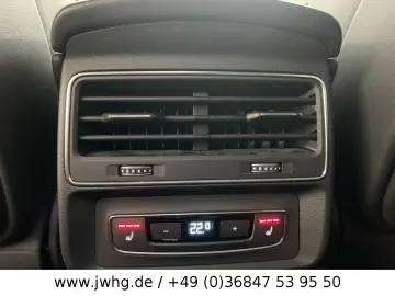Q8 55e S-Line+Ext ACC+/HD-MATRIX/NACHT ASS