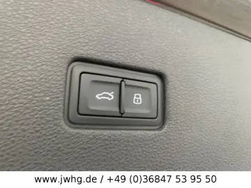 Q8 55e S-Line+Ext ACC+/HD-MATRIX/NACHT ASS