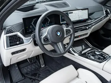 X7 xDr 40d M-Sport Pro 6-Sitz 360° DAPro KRISTAL