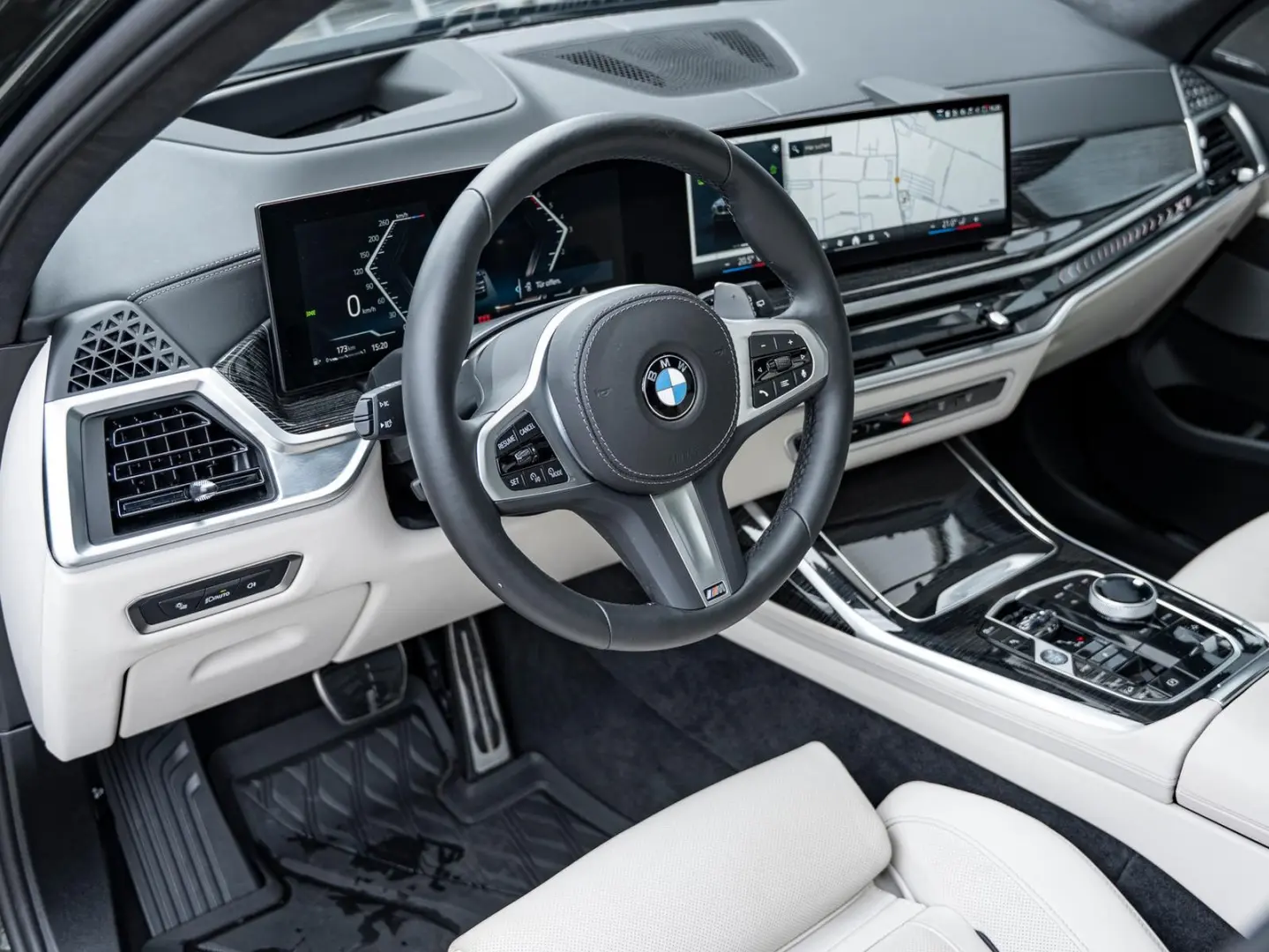 X7 xDr 40d M-Sport Pro 6-Sitz 360° DAPro KRISTAL