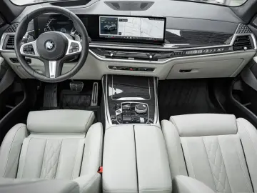 X7 xDr 40d M-Sport Pro 6-Sitz 360° DAPro KRISTAL