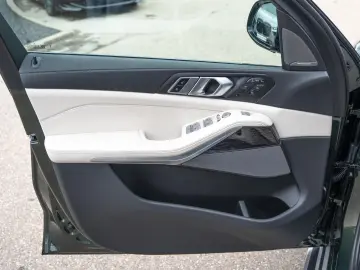 X7 xDr 40d M-Sport Pro 6-Sitz 360° DAPro KRISTAL