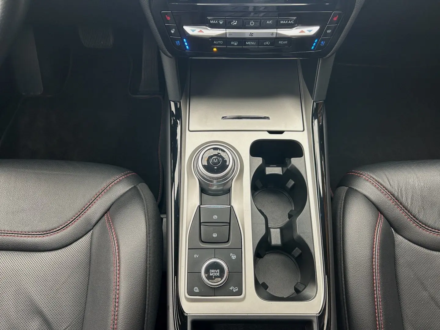 FORD Explorer 3.0 EcoBoost Hybrid ST-Line/PANO/7S/LEASING
