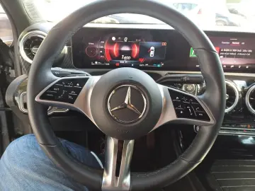 MERCEDES BENZ A 200 Progressive Line Advanced*LEASING