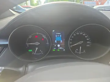 TOYOTA C-HR 2.0 Hybrid Team D *LEASING