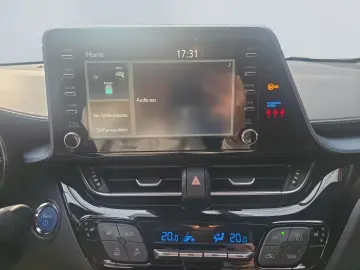TOYOTA C-HR 2.0 Hybrid Team D *LEASING