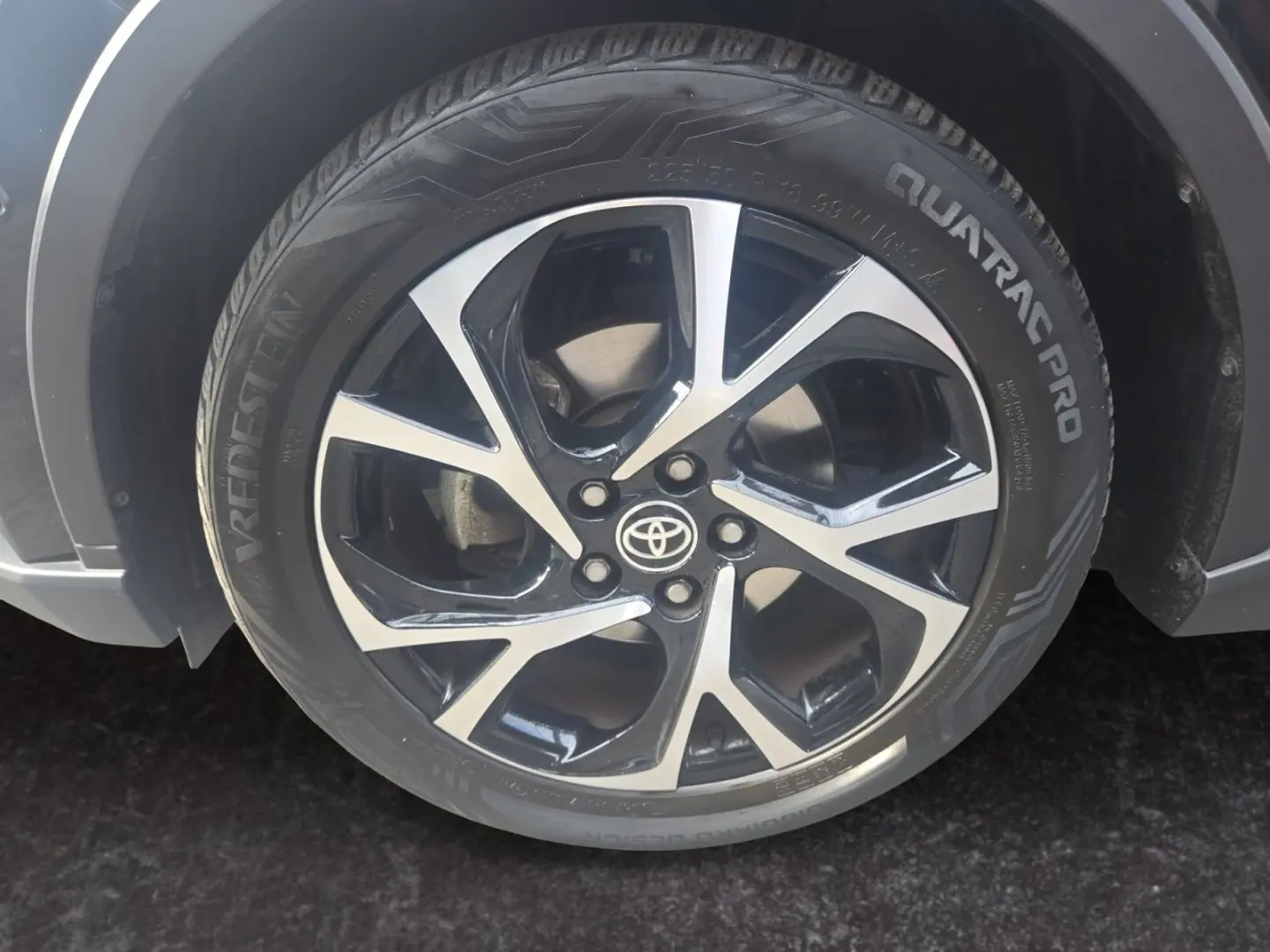 TOYOTA C-HR 2.0 Hybrid Team D *LEASING