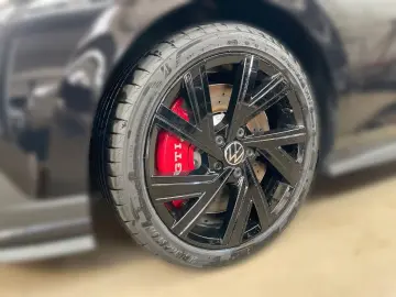 VOLKSWAGEN Golf VIII 2.0 TSI GTI Clubsport *LEASING