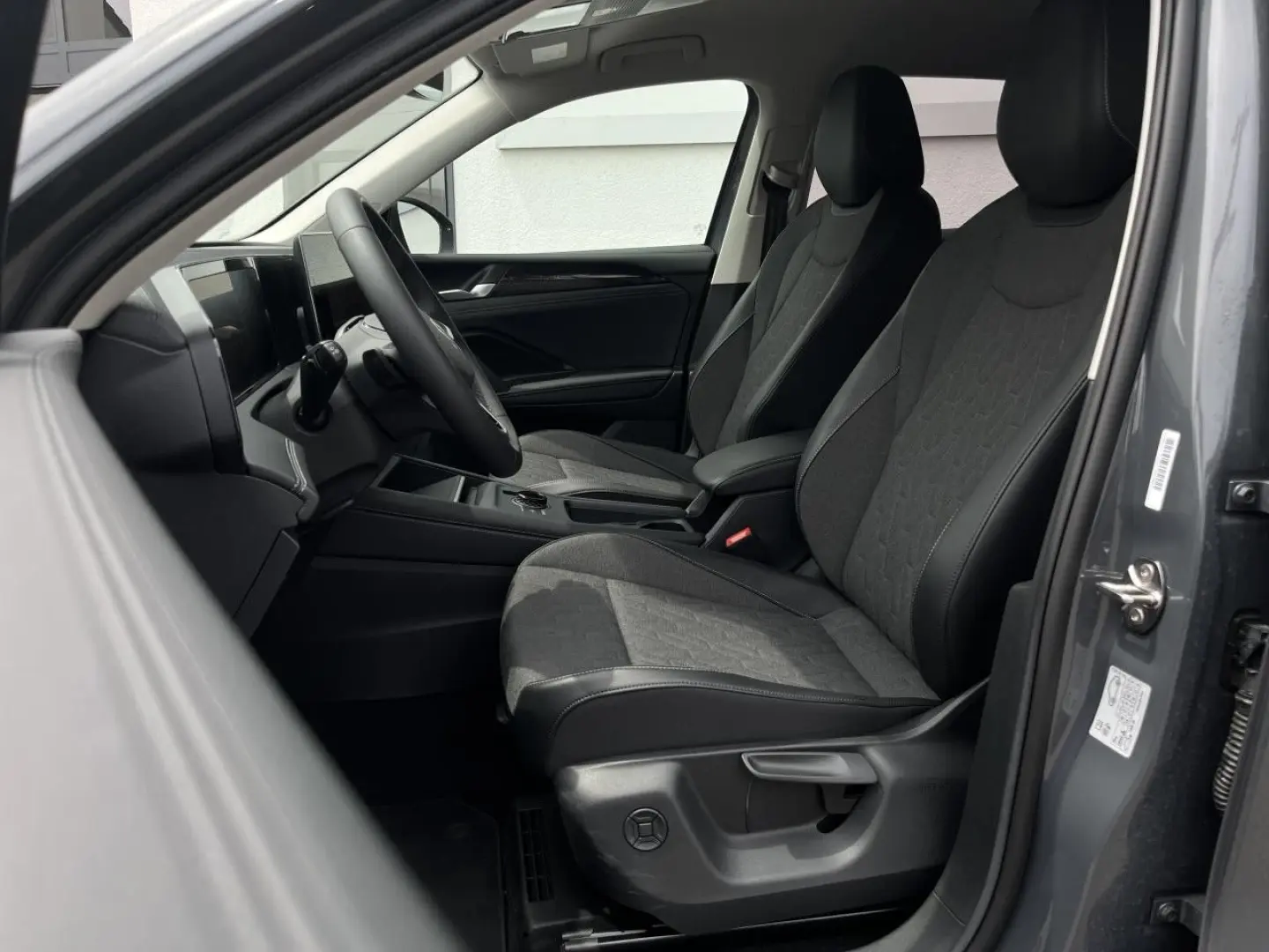 VOLKSWAGEN Tiguan Life 1,5 TSI DSG LED ACC LEASING