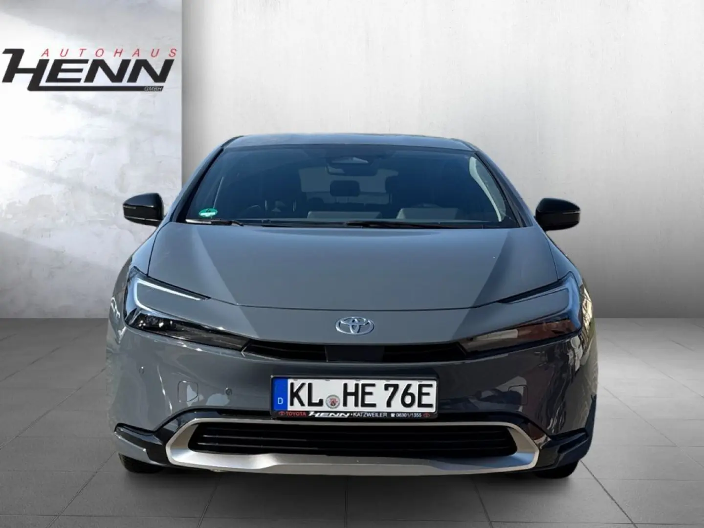 TOYOTA Prius Plug-in Hybrid Executive LEASING
