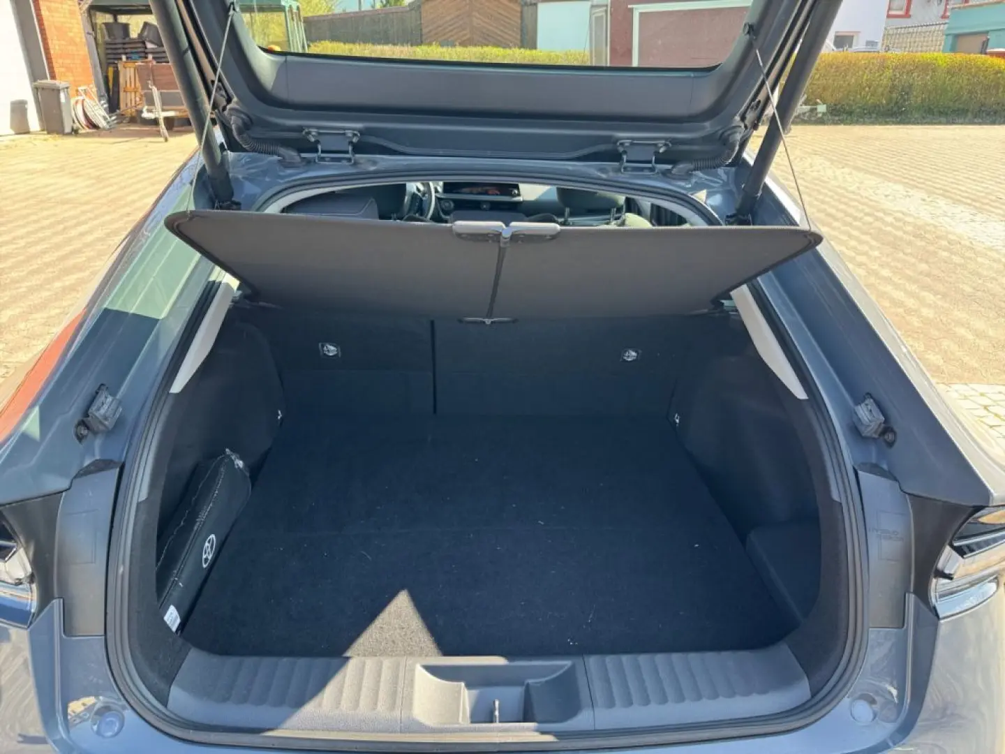 TOYOTA Prius Plug-in Hybrid Executive LEASING