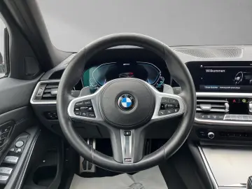 BMW 330e xDrive Limousine M Sport 19