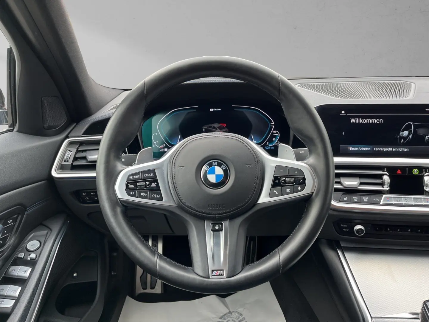 BMW 330e xDrive Limousine M Sport 19