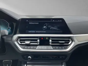 BMW 330e xDrive Limousine M Sport 19