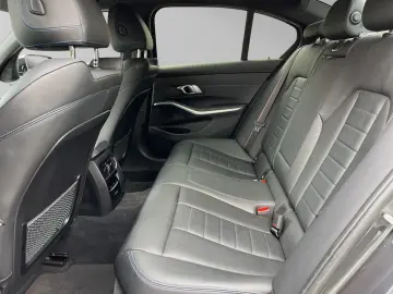 BMW 330e xDrive Limousine M Sport 19