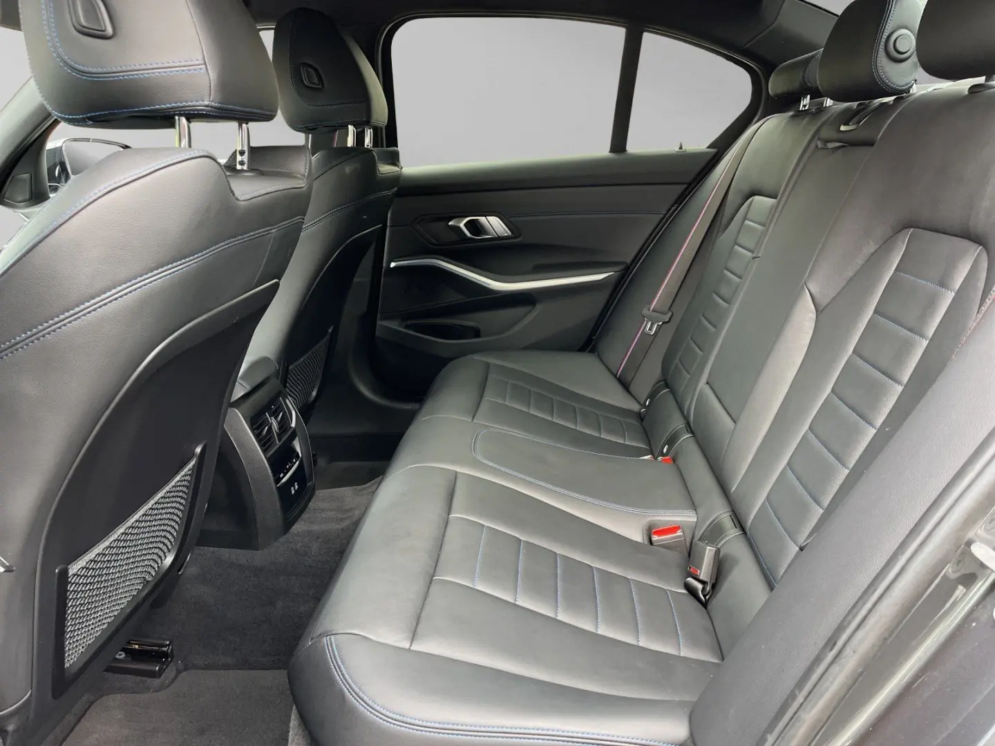 BMW 330e xDrive Limousine M Sport 19