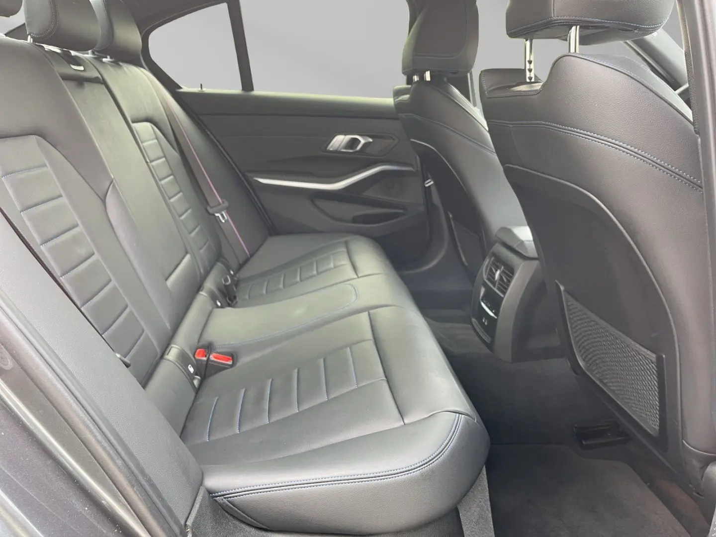 BMW 330e xDrive Limousine M Sport 19