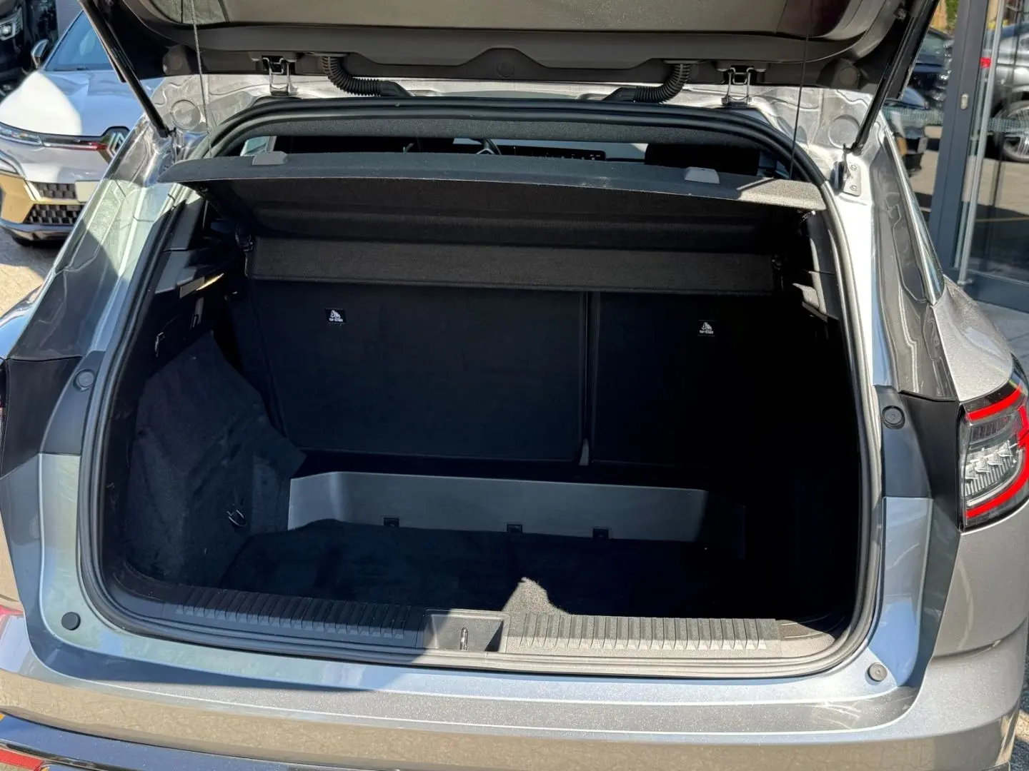 RENAULT Austral TCe Kamera LED LEASING