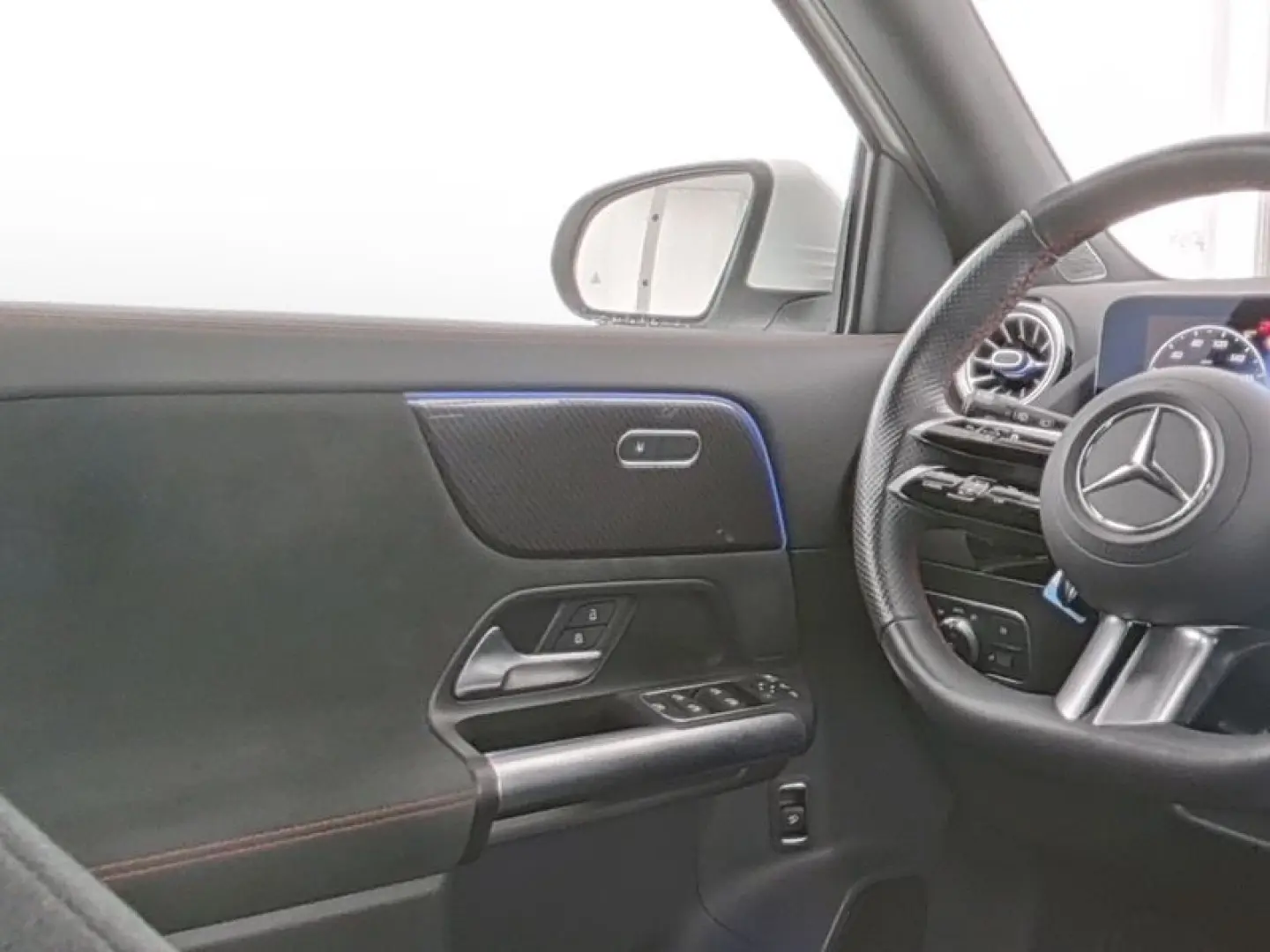 MERCEDES BENZ GLA 200 d AMG Line PREMIUM+PANO-LEASING