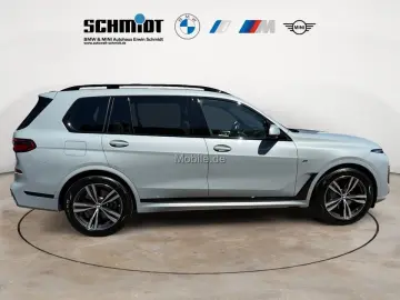 X7 xDrive40i M Sport /NP= 121.380,-/ AHK / Stand