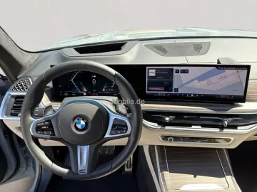 X7 xDrive40i M Sport /NP= 121.380,-/ AHK / Stand