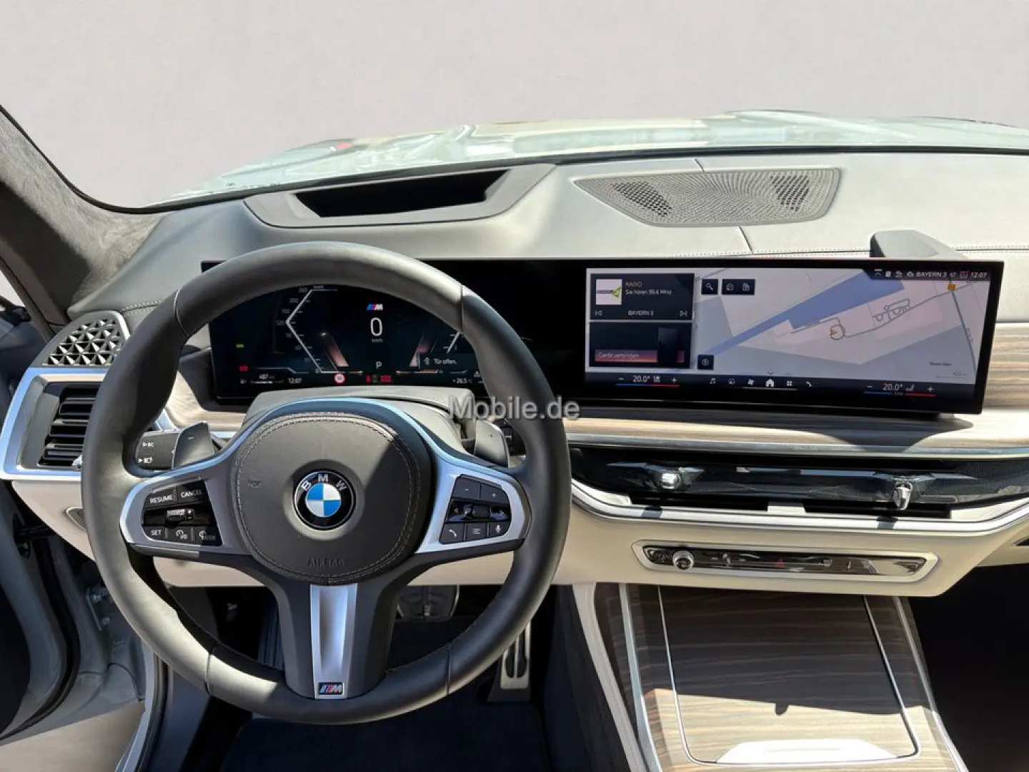 X7 xDrive40i M Sport /NP= 121.380,-/ AHK / Stand