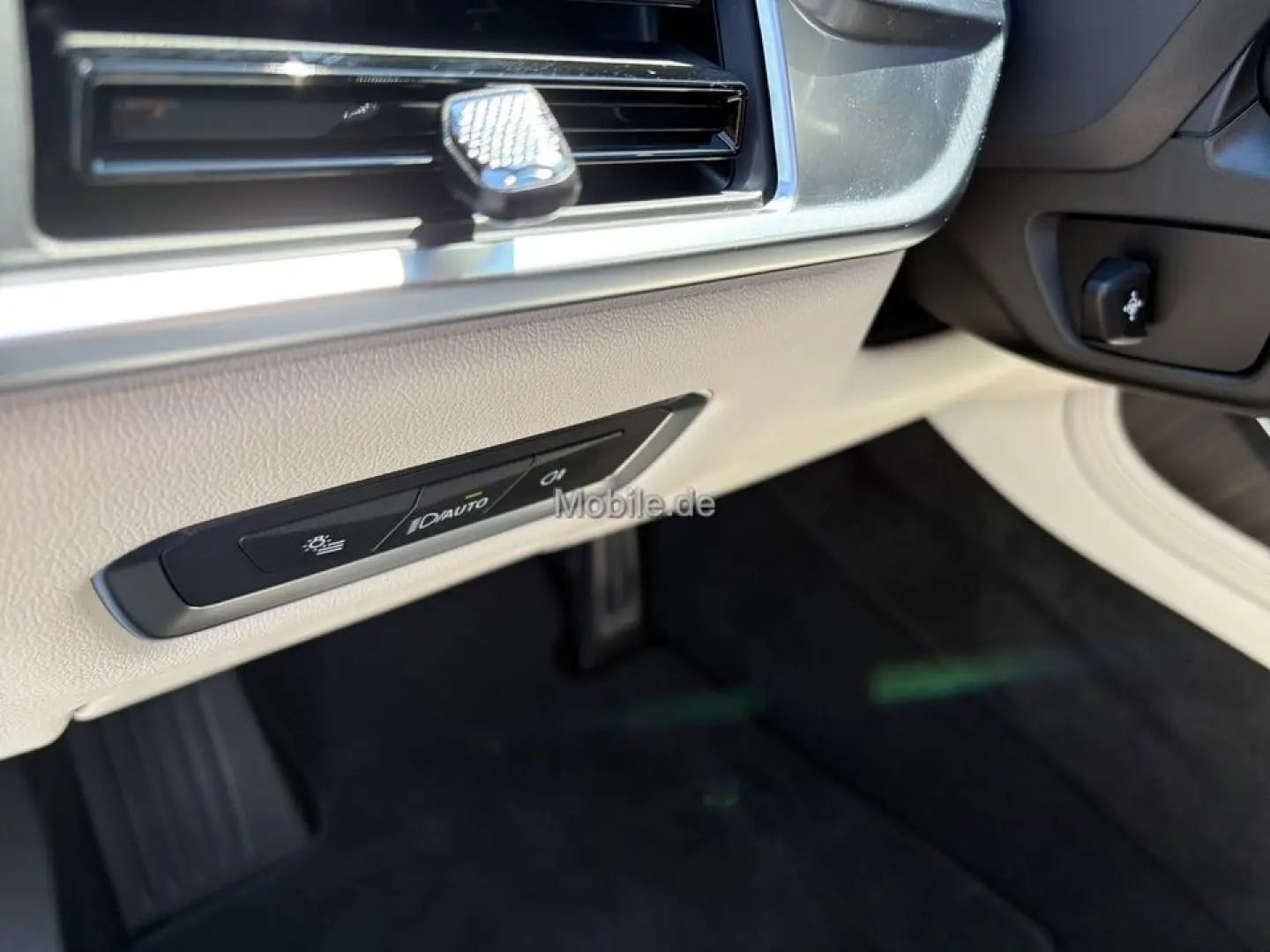 X7 xDrive40i M Sport /NP= 121.380,-/ AHK / Stand