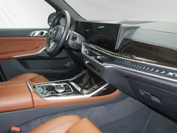 X7 xDrive40d M Sport Pro|AHK|SkyLoungeH/K