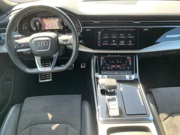 Q8 55 TFSIe quattro tiptronic S Line AHK