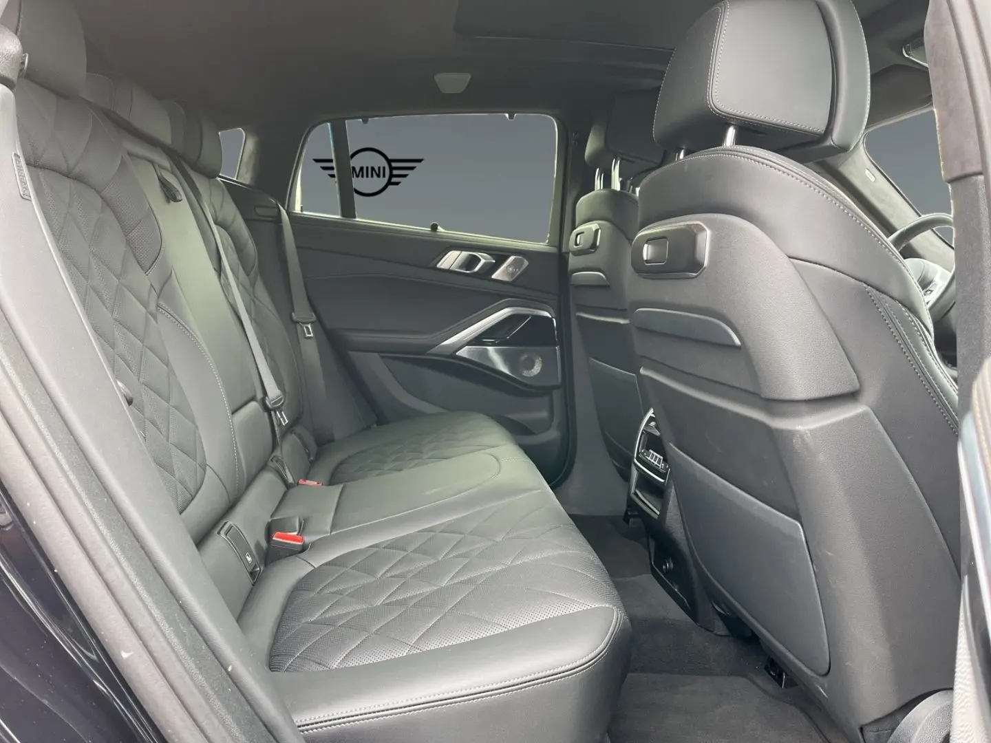 X6 M60 M60i*Standheizung*Bowers*AHK*Sky Lounge*S