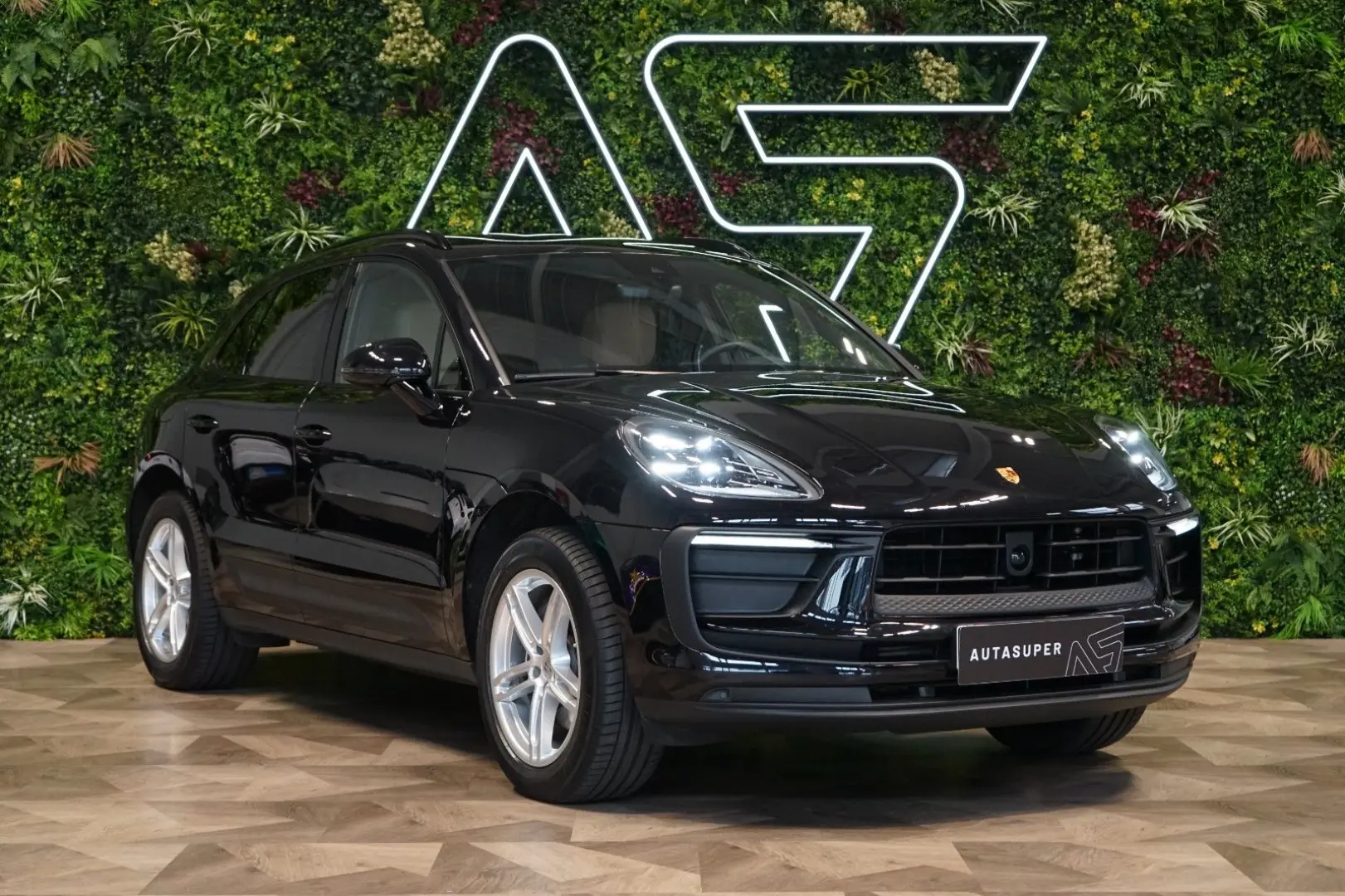 MACAN*CAMERA*CHRONO*ACC*LED*51.570€ NETTO