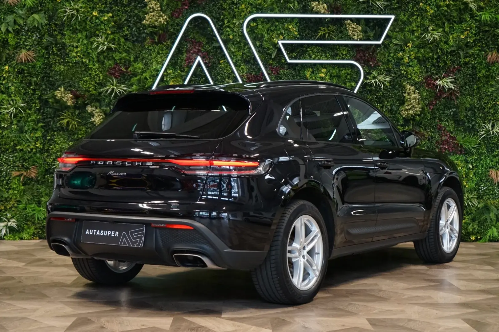 MACAN*CAMERA*CHRONO*ACC*LED*51.570€ NETTO