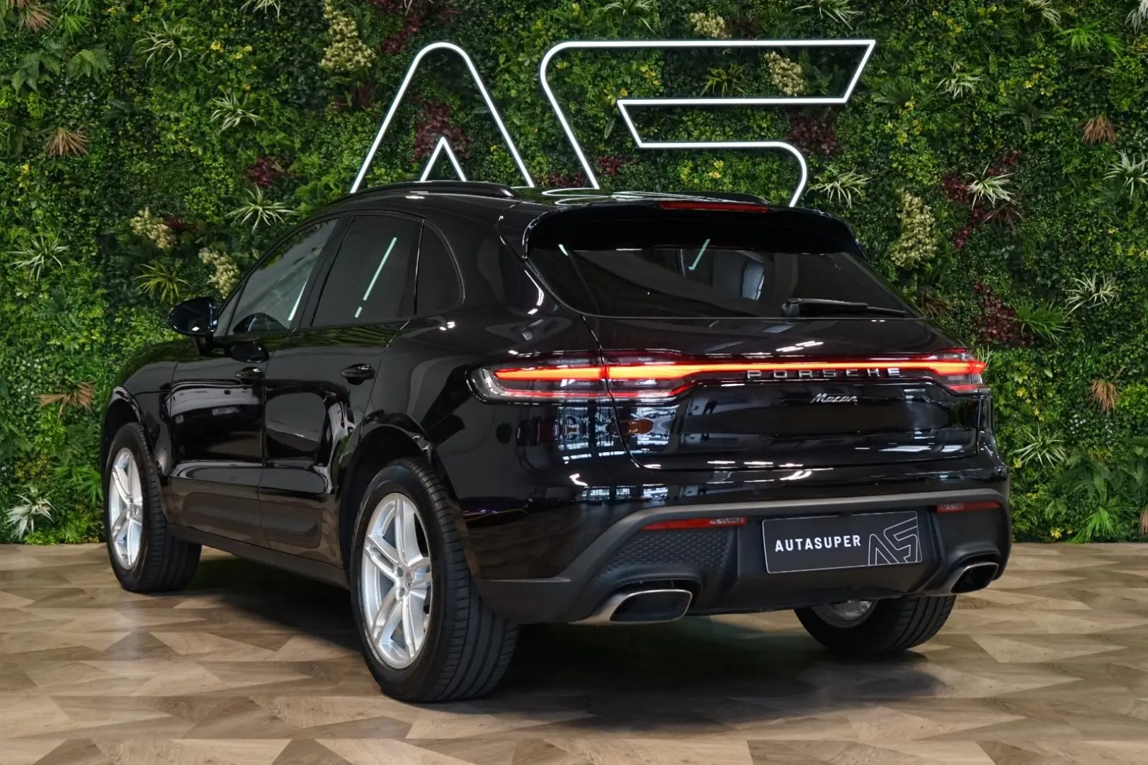 MACAN*CAMERA*CHRONO*ACC*LED*51.570€ NETTO