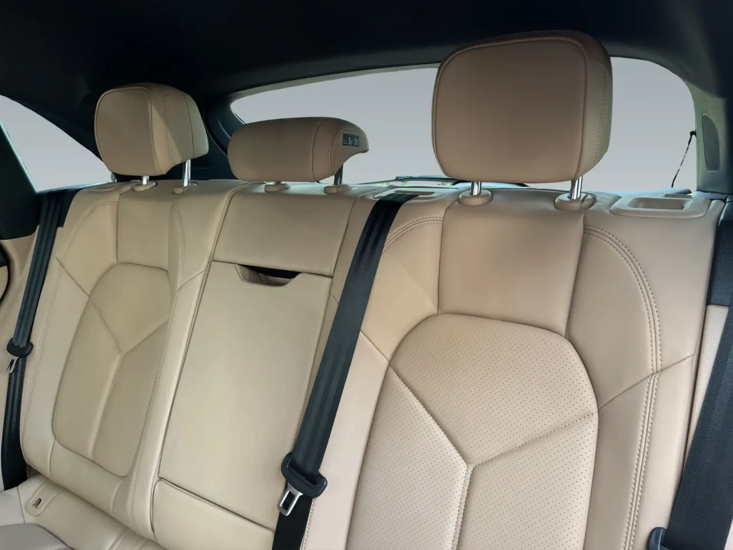 Macan S Luftfed.,Servol.Plus,75l,Sitzbelüftung v