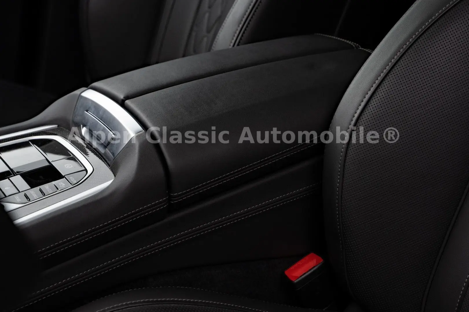 X6 M60 i xDrive B&W, HUD, PANO, AHK, Massage