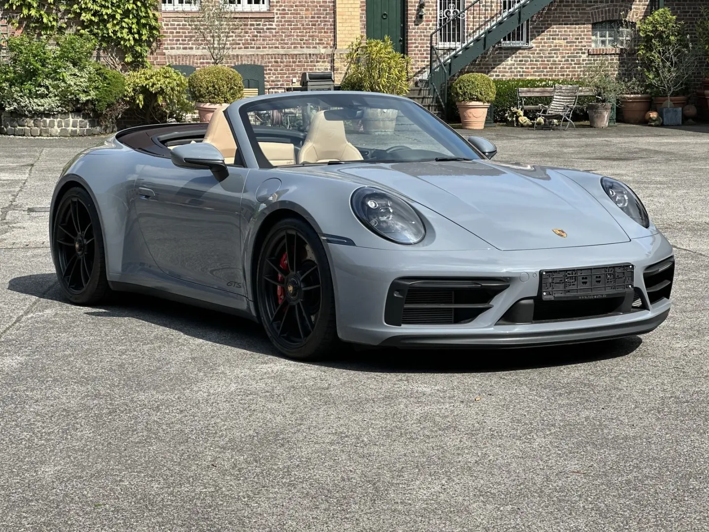 992 911 Cabriolet 4 GTS BI-COLOR EXCLUSIVE MANUF