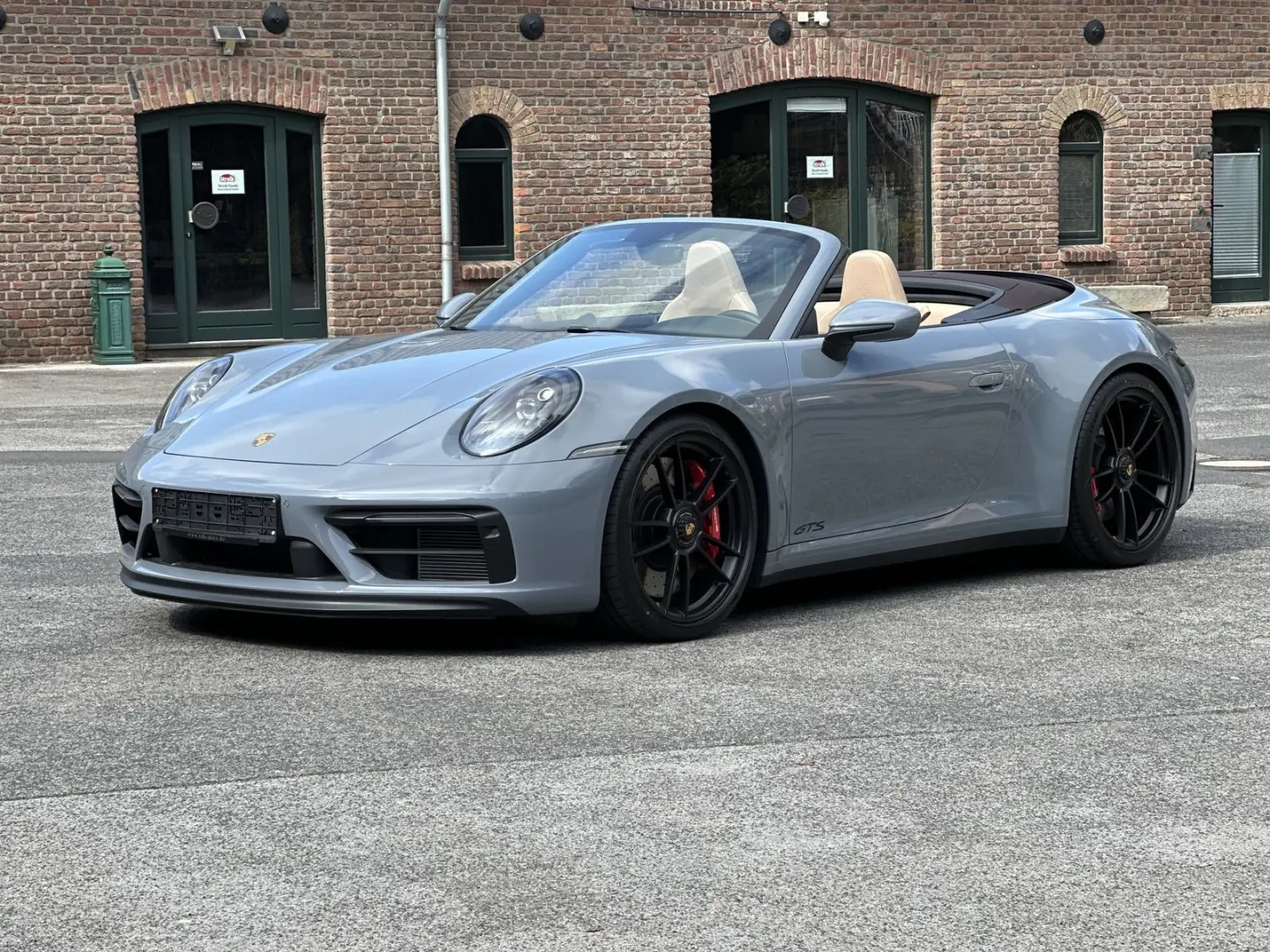992 911 Cabriolet 4 GTS BI-COLOR EXCLUSIVE MANUF