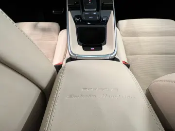911 Carrera 4S