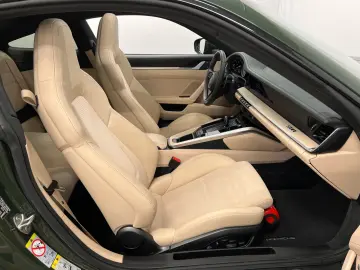 911 Carrera 4S