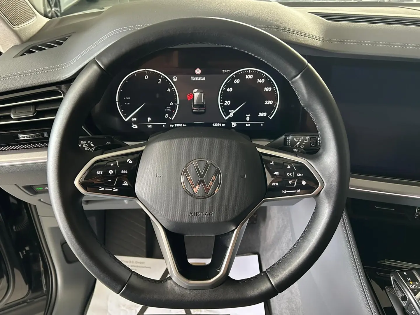 Touareg eHybrid ELEGANCE*LUFT*CAM*PANO*AHK*LED*