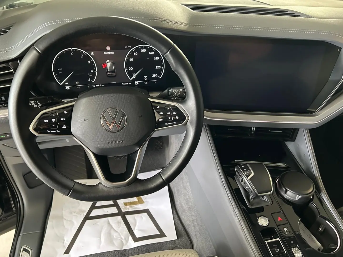 Touareg eHybrid ELEGANCE*LUFT*CAM*PANO*AHK*LED*