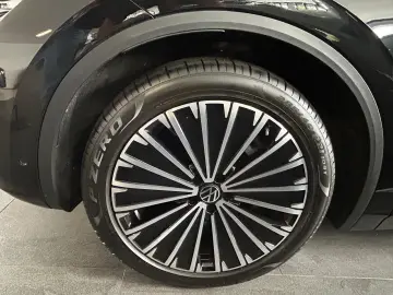 Touareg eHybrid ELEGANCE*LUFT*CAM*PANO*AHK*LED*