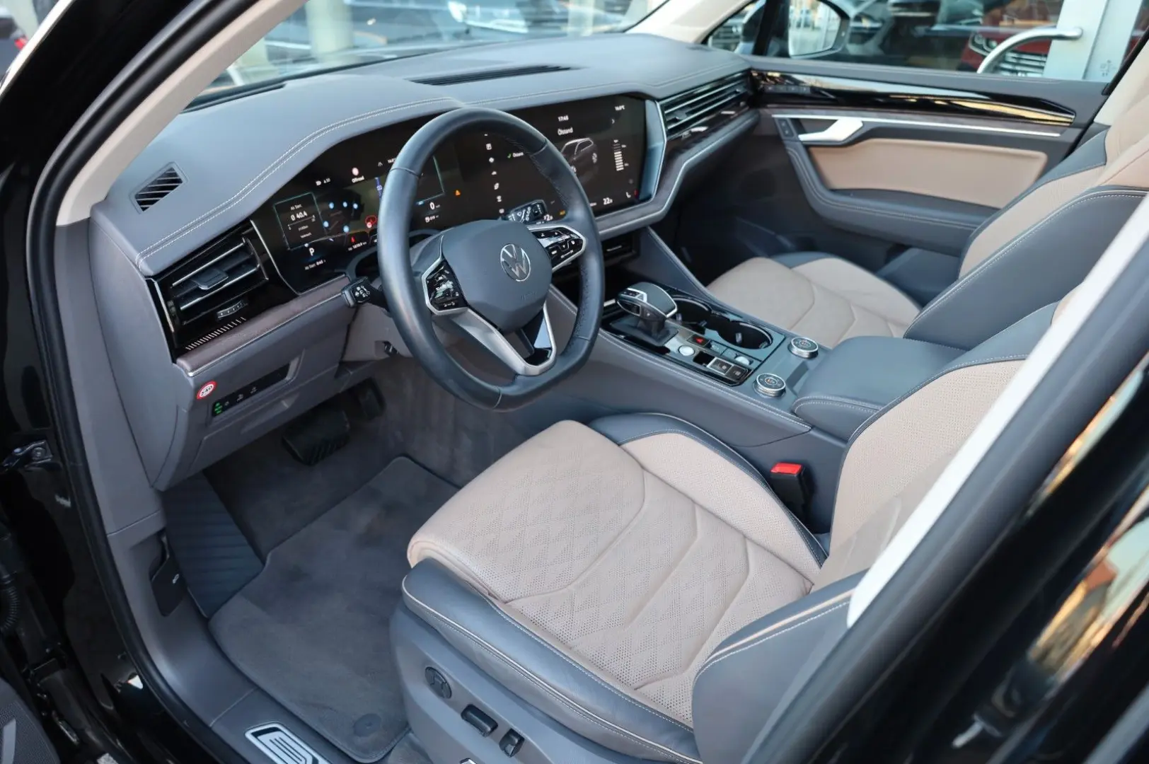 Touareg 3.0 TDI 210 kW 4Motion Exlusive Head Up