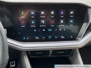 Touareg 3.0 TSI 4M R-Line Navi AHK Sthzg 22LM Me