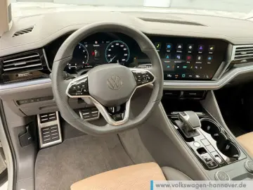Touareg 3.0 TSI 4M R-Line Navi AHK Sthzg 22LM Me