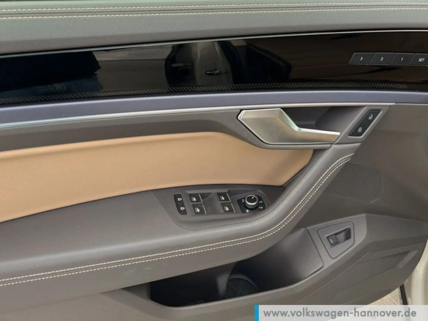 Touareg 3.0 TSI 4M R-Line Navi AHK Sthzg 22LM Me